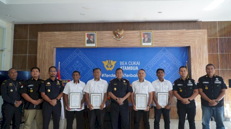 Kolaborasi Efektif Ungkap 11 Juta Batang Rokok Ilegal, 4 Personel Polres Belu Terima Penghargaan Bhakti Chandra Naraya