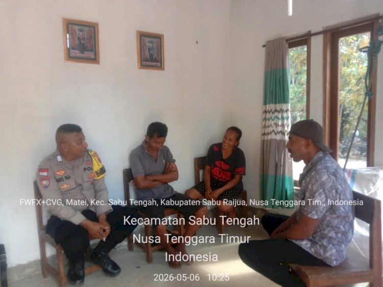 Bhabinkamtibmas Polsek Sabu Timur Intensifkan Patroli dan Edukasi Warga di Desa Matei
