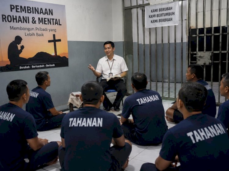 Sentuhan Empati untuk Sesama, Depag Kab. Sabu Raijua dan Polres Sabu Raijua Hadirkan Binrohtal bagi Tahanan