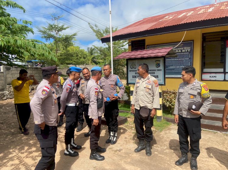 Kasie Propam Polres Sabu Raijua Lakukan Gaktibplin di Polsek Sabu Timur, Tegaskan Disiplin dan Profesionalisme Anggota