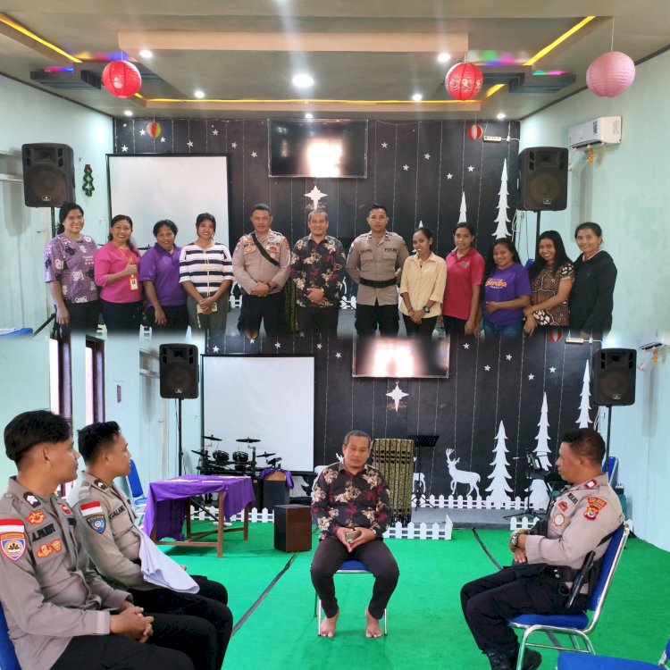 Humanis dan Edukatif, Sat Binmas Polres Sabu Raijua Hadir Berikan Pembinaan Kamtibmas kepada Jemaat GKKI Desa Keliha