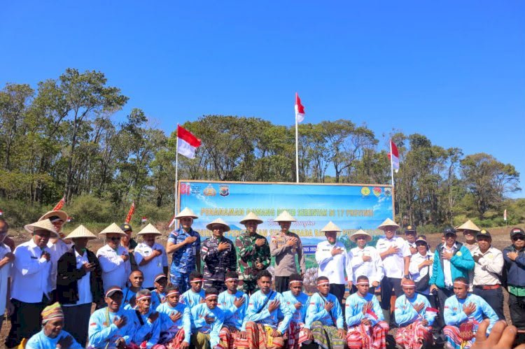 Polda NTT Dorong Ketahanan Pangan Melalui Penanaman Bawang Outih Serentak 