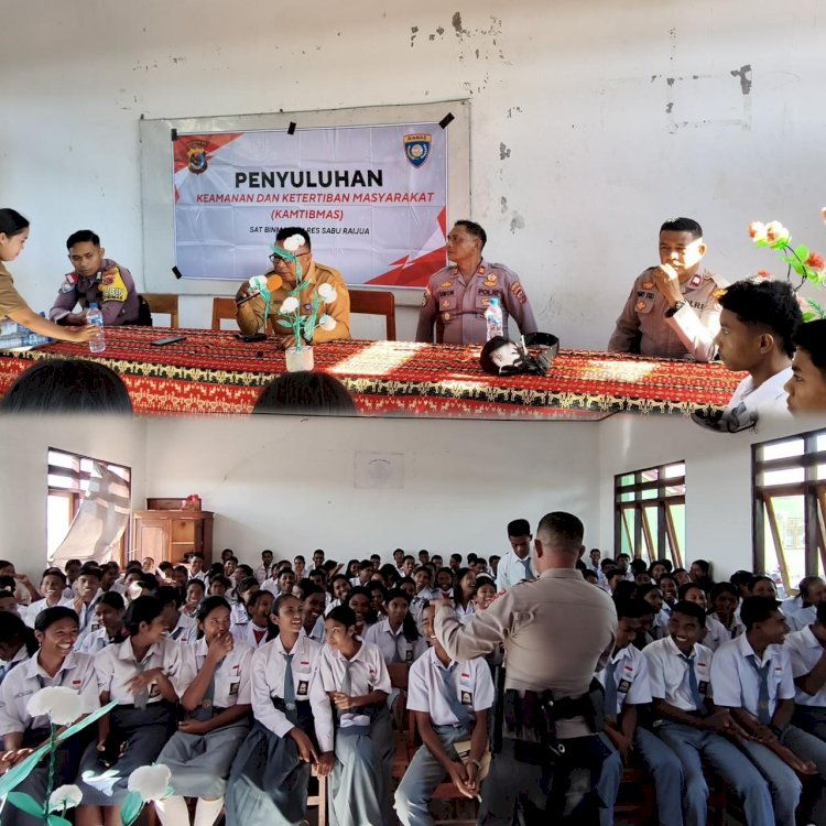 Polisi Masuk Sekolah, Pelajar SMAN 1 Sabu Liae Dibekali Edukasi Anti-Bullying.