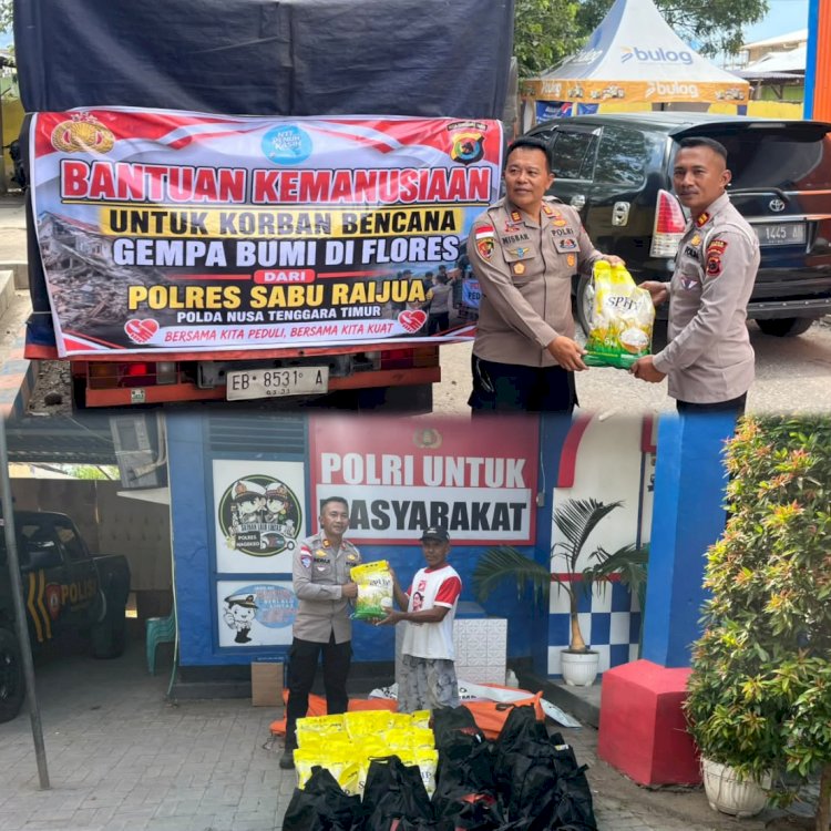 Polri Peduli Korban Bencana, Polres Sabu Raijua Salurkan Bantuan untuk Warga Marapokot Nagekeo