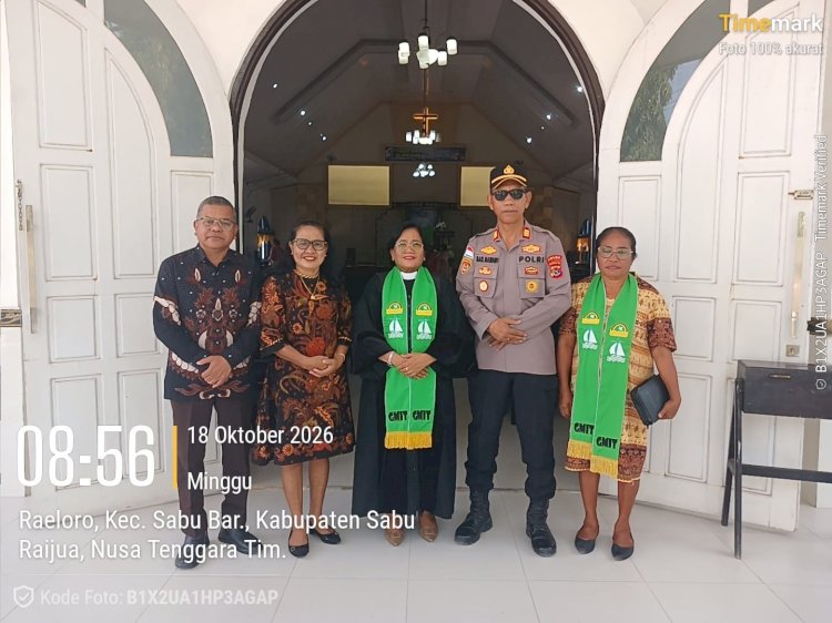 Minggu Kasih di Gereja Yeruel Seba Kota, Polsek Sabu Barat Ajak Jemaat Jaga Kamtibmas dan Tertib Berlalu Lintas