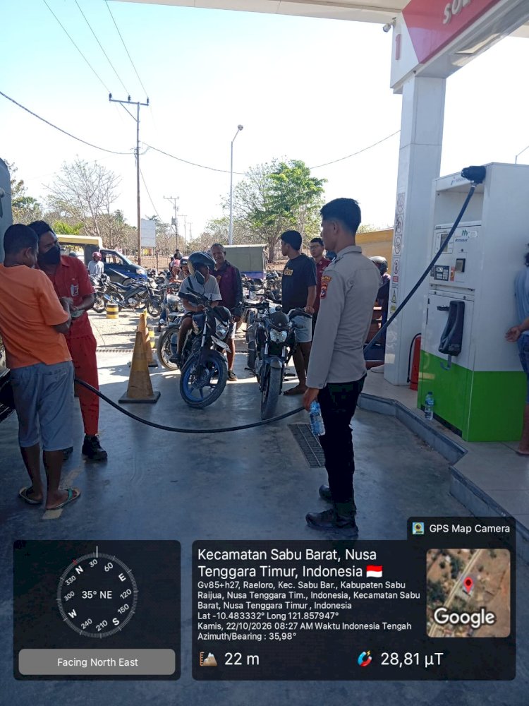 Pastikan Distribusi BBM Berjalan Aman, Sat Samapta Polres Sabu Raijua Laksanakan Pengamanan di SPBU Roboaba