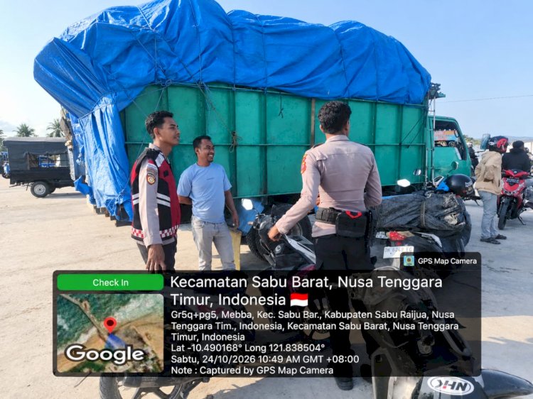 Patroli Presisi Polres Sabu Raijua Sambangi Pelabuhan Seba, Sopir dan Nelayan Diberi Imbauan Keselamatan