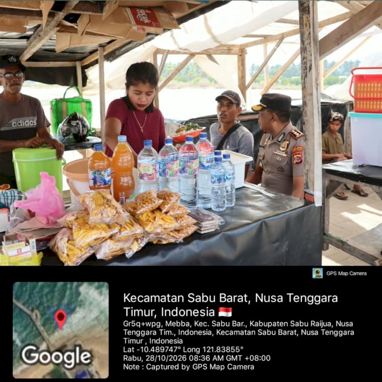 DEKAT DENGAN RAKYAT, KAPOLRES SABU RAIJUA AJAK MASYARAKAT JAGA KEAMANAN DI PELABUHAN SEBA