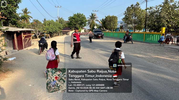 Wujudkan Ruang Publik Aman, Sat Samapta Polres Sabu Raijua Hadir Jaga Keselamatan Pengguna Jalan
